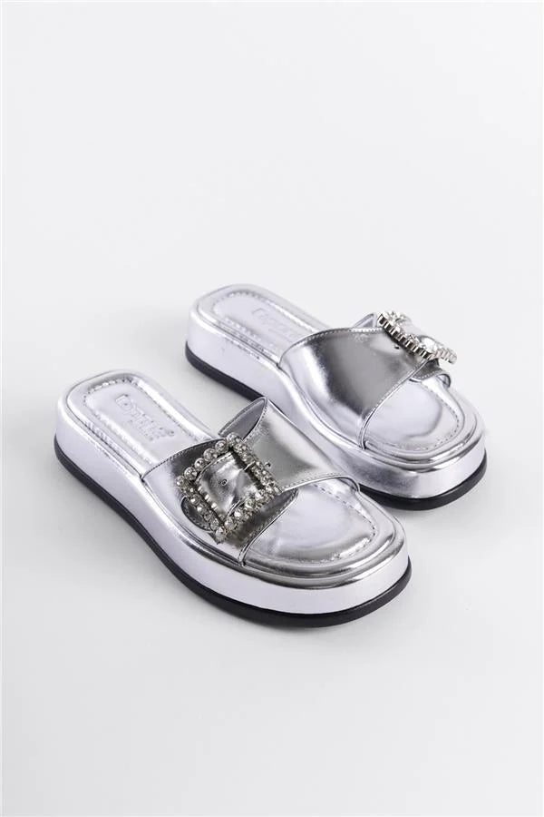 Capone Margi Wedge Heeled Single Banded Crystal Embellished Buckle Metallic Women Metallic Silver Sandals