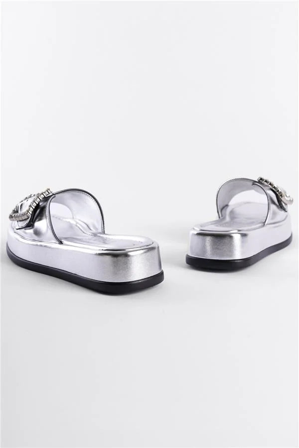Capone Margi Wedge Heeled Single Banded Crystal Embellished Buckle Metallic Women Metallic Silver Sandals