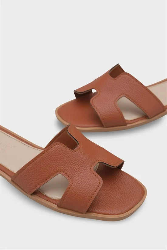 Capone Wilie Women Corals Short Heeled Slippers