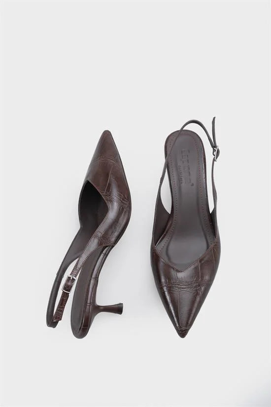 Capone Yoko Slingback cipele sa špicastim vrhom, efekatom krokodilske kože i srednjom petom, za žene, bež boja
